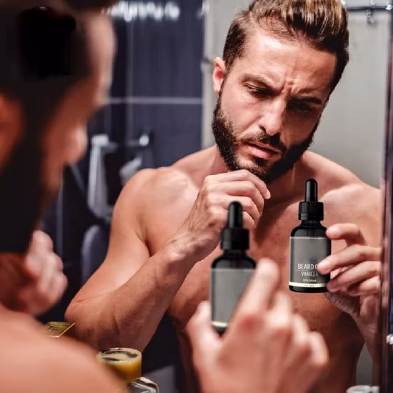 Etichetta privata OEM Argan Jojoba Oils Uomo Olio da barba Cura dei baffi Trattamento di manutenzione Olio da barba